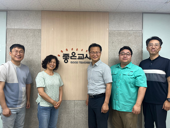 장규준 목사님 방문3.jpg