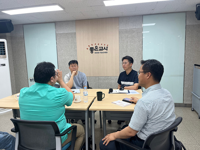 장규준 목사님 방문1.jpg