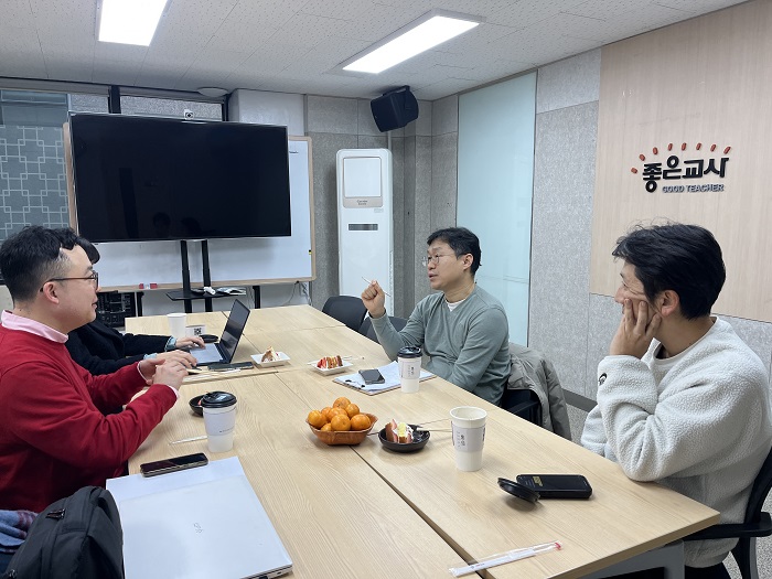 더작은재단 사무실 방문1.JPG